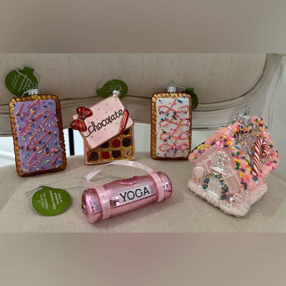 NWT Glass Christmas Ornament Set Pink Chocolate Box Ornament Gingerbread